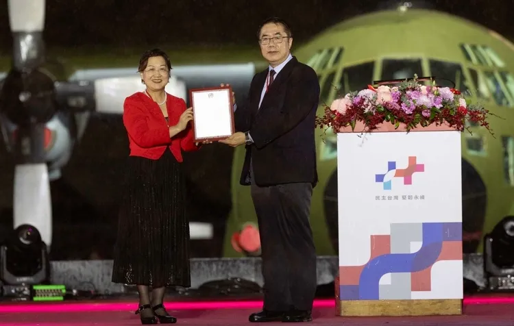 黃偉哲感謝中央、民間團體群策群力。市府提供