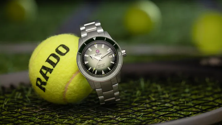 Captain Cook庫克船長限量版腕錶以網球比賽為設計靈感。品牌提供