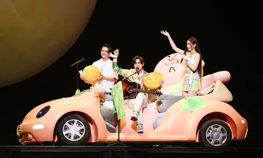 告五人中秋開唱揪2萬人賞月 陸劇男神現蹤演唱會追星被捕獲