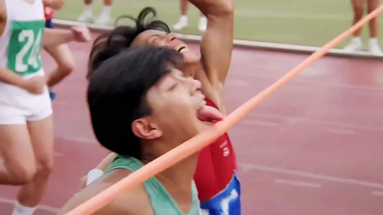 張衛健此電影橋段成趣味網路梗圖。翻攝自微博