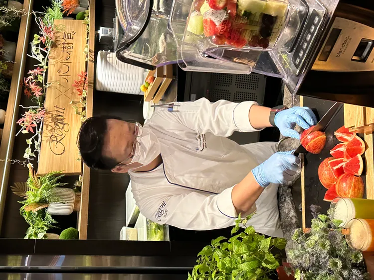 蔬果也是零浪費，邊角可入醬料或製成營養滿分的蔬果汁。業者提供