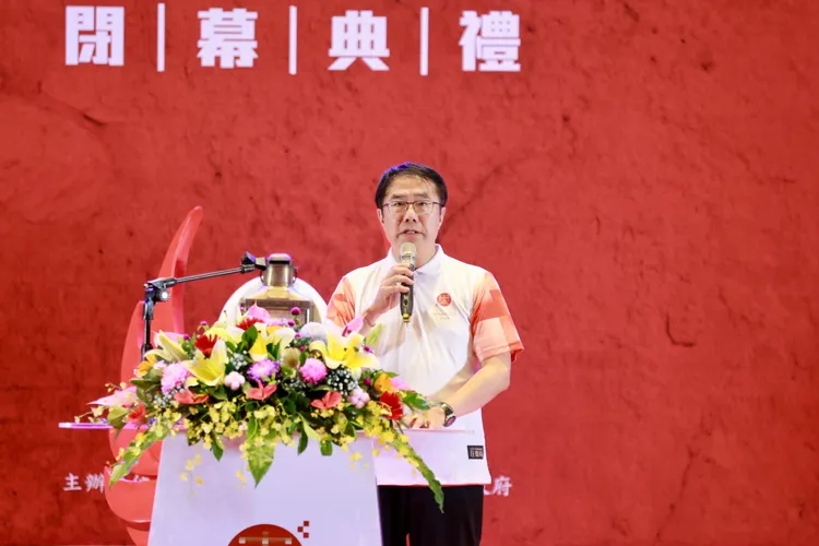 黃偉哲致詞感謝各界熱情參與。市府提供