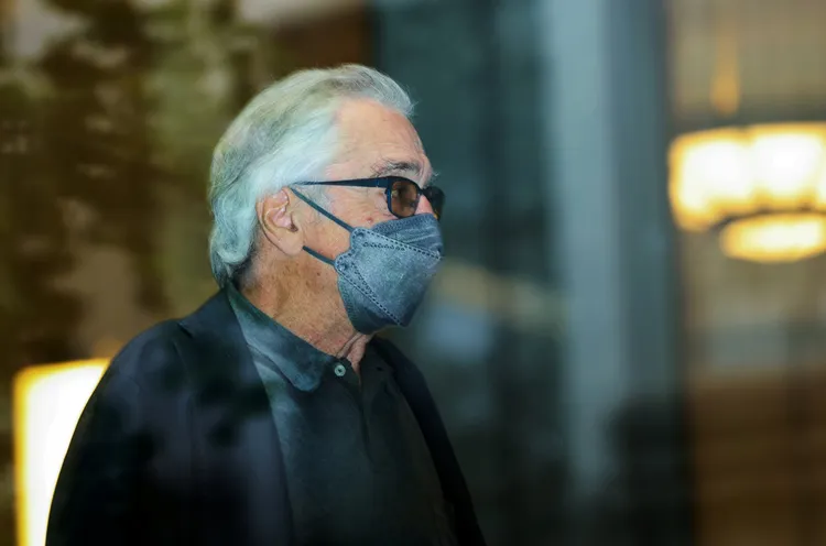 勞勃狄尼洛30日於紐約出庭。路透社