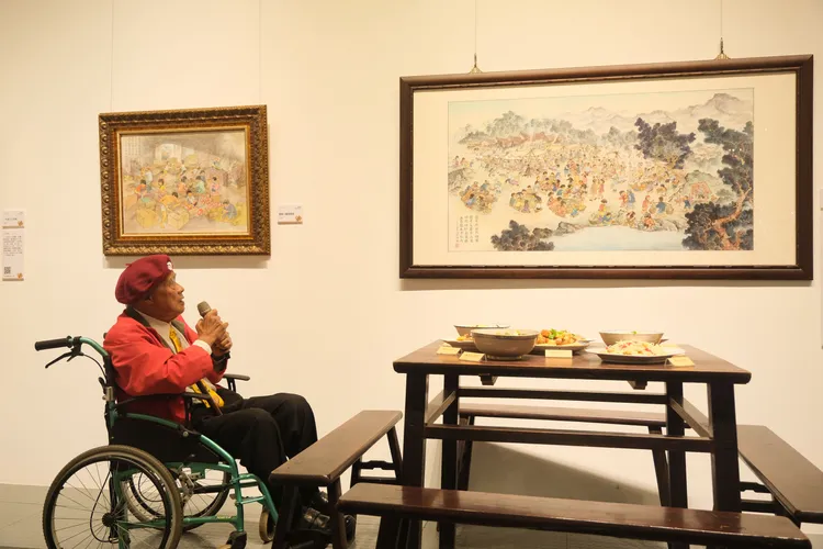 劉興欽分享創意點滴。新竹縣府提供