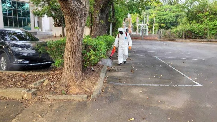 新竹縣衛生局派員清消。衛生局提供