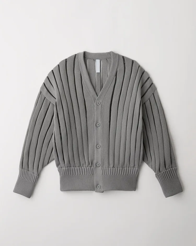 CFCL LOUVER CARDIGAN，2萬6980元。品牌提供