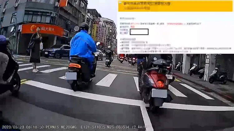 警方澄清該影片是民眾舉發，由台北市警局開單影像。桃園市警局交通大隊提供