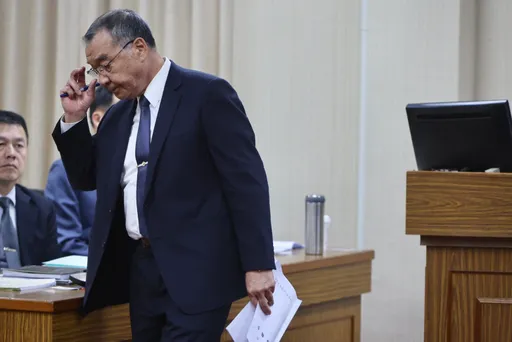 國防部長在立院被搜身! 全因「馬文君條款」