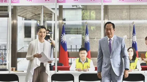 郭台銘全國連署又爆買個資 一份200元!屏東3嫌遭羈押禁見