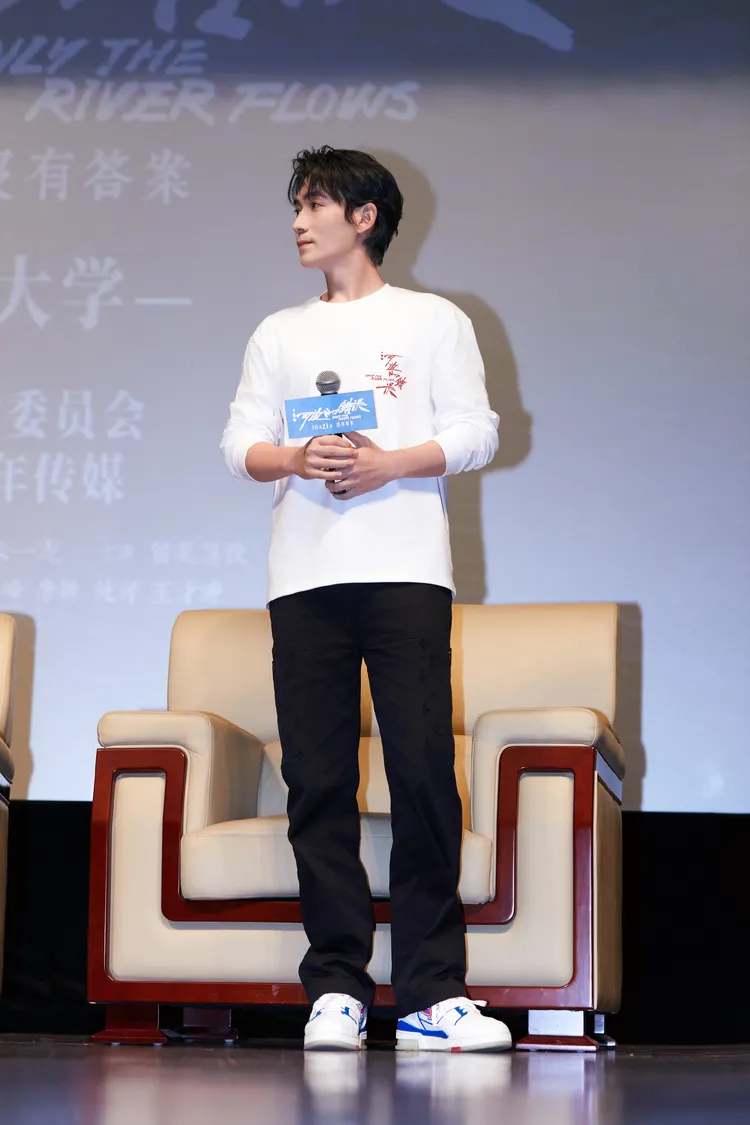 朱一龍已恢復削瘦身形。翻攝朱一龍工作室微博