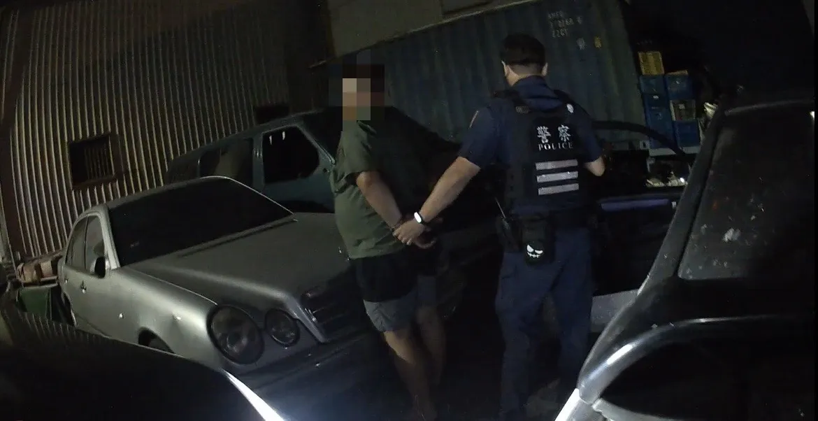 警方沿途尾隨，伺機逮人。駕駛酒測數值0.17，恰好位於開罰臨界點。讀者提供