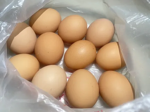 今且慢買蛋！明起每台斤降2元　蛋商坦言：禁用液蛋買氣下滑