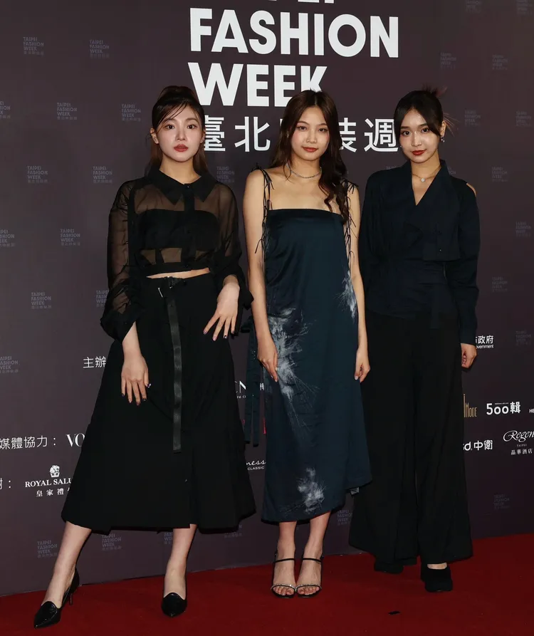 《未來少女》團體「黑曜精靈」成員李紫嫣（左起）、采婕、郭郭，今首度出席時尚活動，3人皆穿上INF服裝。彭欣偉攝