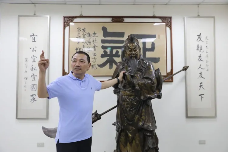 侯友宜曾表示，他有超過70幾尊關公。翻攝自侯友宜臉書