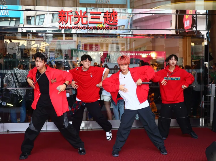 新光三越南西周慶現場。彭欣偉攝