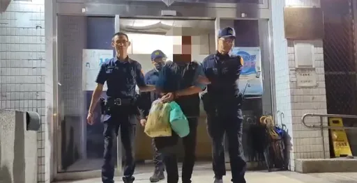 基隆男向員警借錢遭拒　見笑轉生氣！竟朝值班台「潑汽油」洩憤