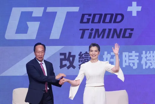 賴佩霞取得「放棄美籍證明」！不再是美國公民　郭台銘喊：一起奮戰到最後
