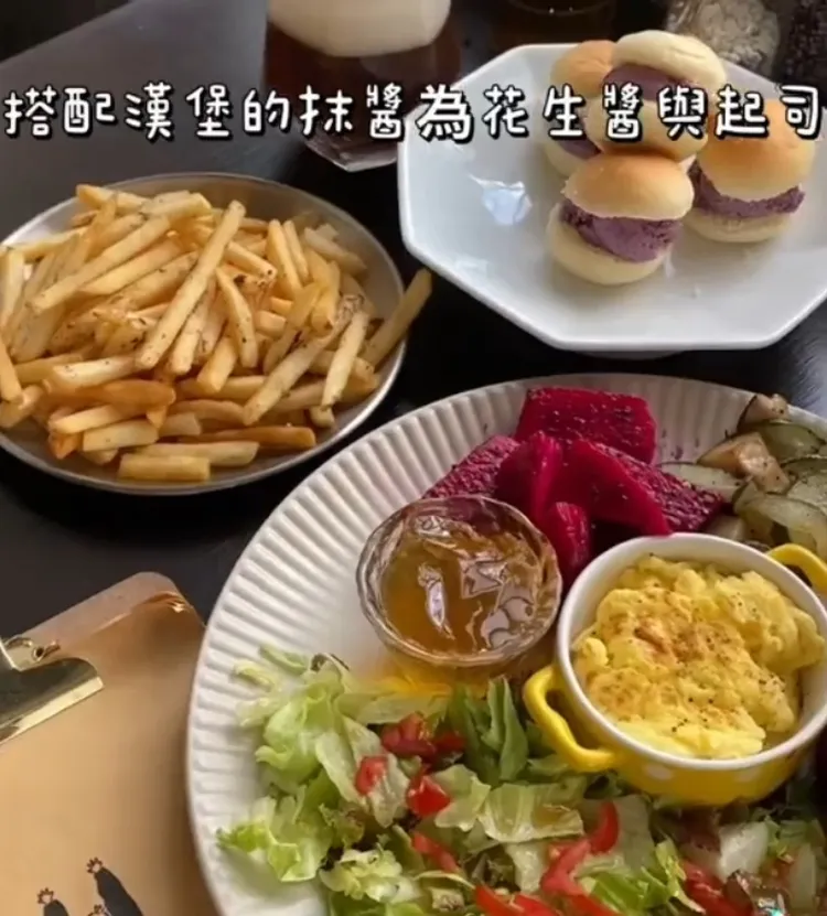 「負債女孩」位在台南市中西區，豐盛多元人氣早午餐。TikTok@roseforever1 提供