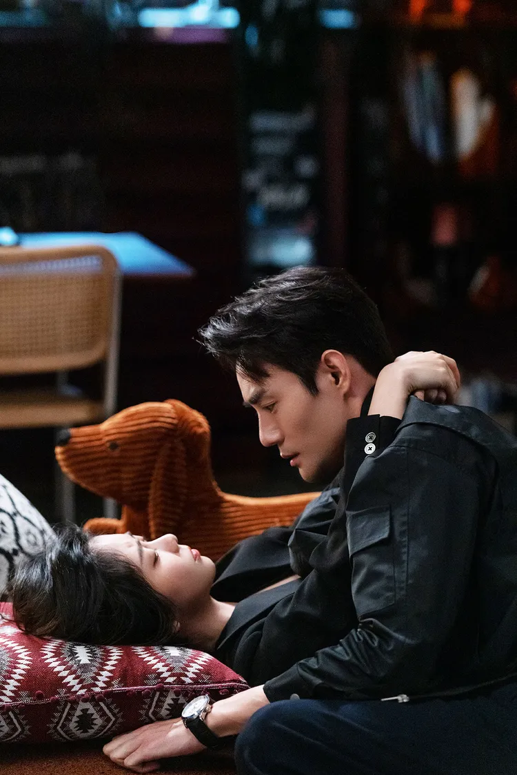 譚松韵直球告白王凱，讓人怦然心動。中天娛樂台提供