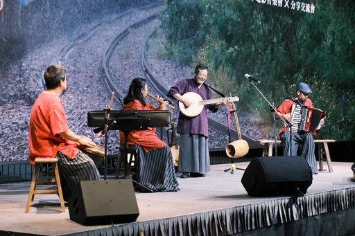 台中知名餐廳變身復古車站 《南方·寂寞鐵道》電影音樂會再現風華