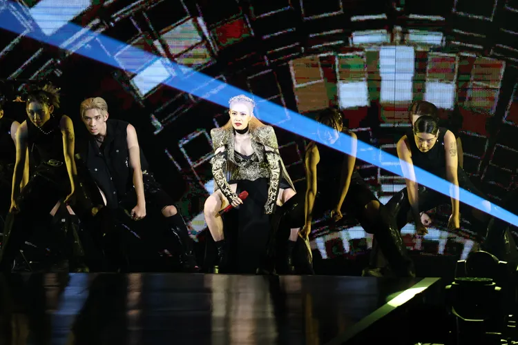 徐懷鈺差點春光外洩。彭欣偉攝