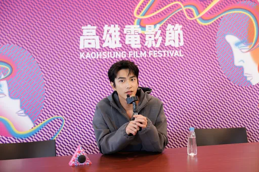 曾敬驊不藏了！帶初戀女友做這事　私下約會地點曝光