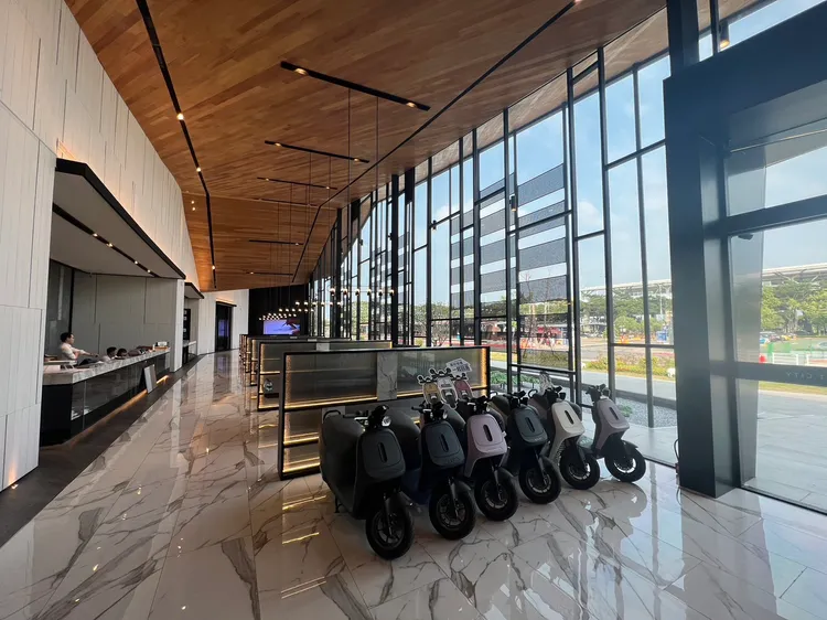 「高鐵科技城」坪數規劃23-35坪，每坪開價29-33萬元，因屬造鎮宅搭配飯店式公設服務，吸引不少購屋族青睞。葉家銘攝