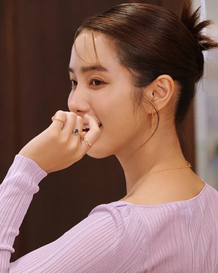 温貞菱配戴agete冬季限定珠寶。品牌提供