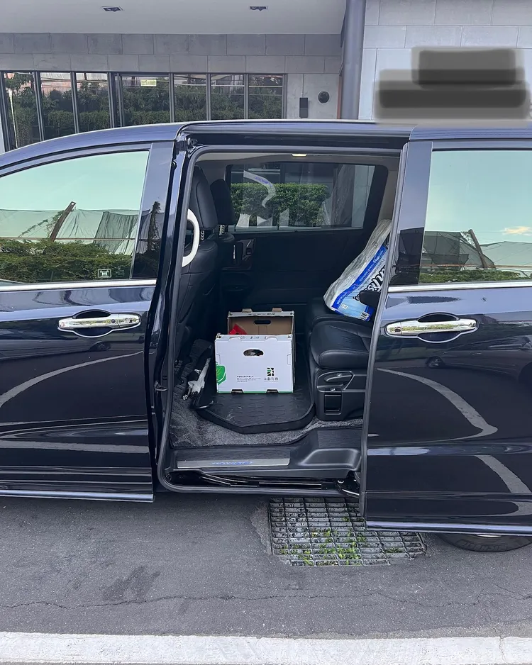 艾力克斯不慎車門大開90分鐘，沒想到回來後一切安然無恙，讓他驚嘆不已。翻攝自艾力克斯臉書