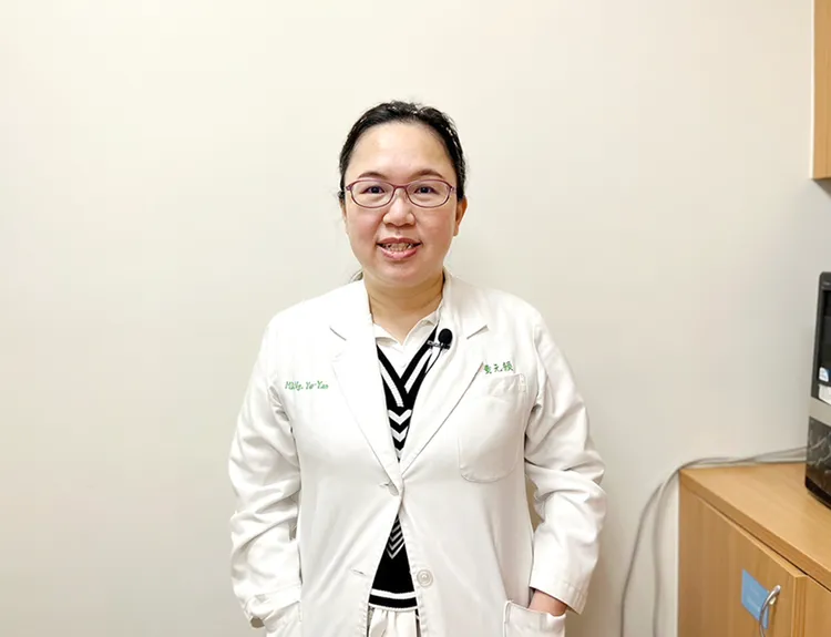 澄清醫院新生兒加護病房主任黃元韻說，懷孕媽媽不用怕付不起生產費用，政府健保有最好的照顧機制。澄清醫院提供