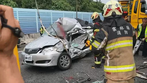 竹科廠員旅去劍湖山車禍4死18傷!遊覽車母子雙亡、轎車男女同死