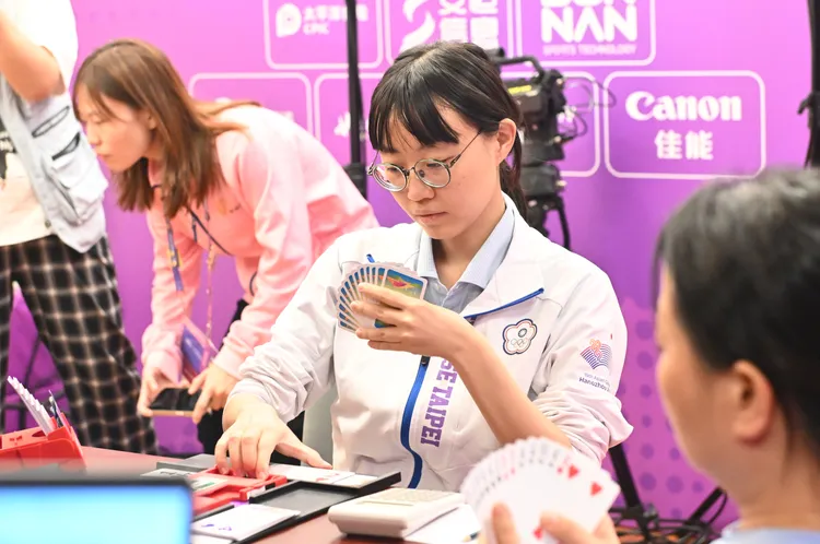 中華女團銀牌。中華奧會