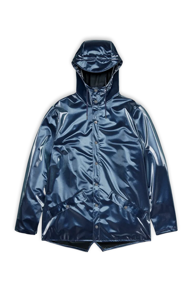 RAINS幻音藍經典基本防水外套，3580元。品牌提供