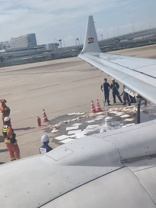 獨家影片|廉航機翼大量漏油!滯留日本關西 乘客機上枯等延誤5小時
