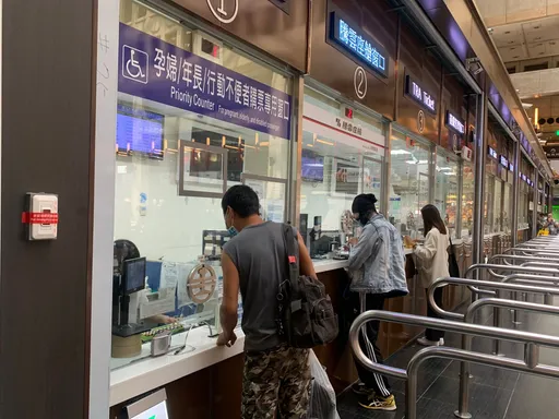 颱風小犬來襲！台鐵曝4日中午前行駛狀況、高鐵明正常運營　雙鐵退票規則出爐
