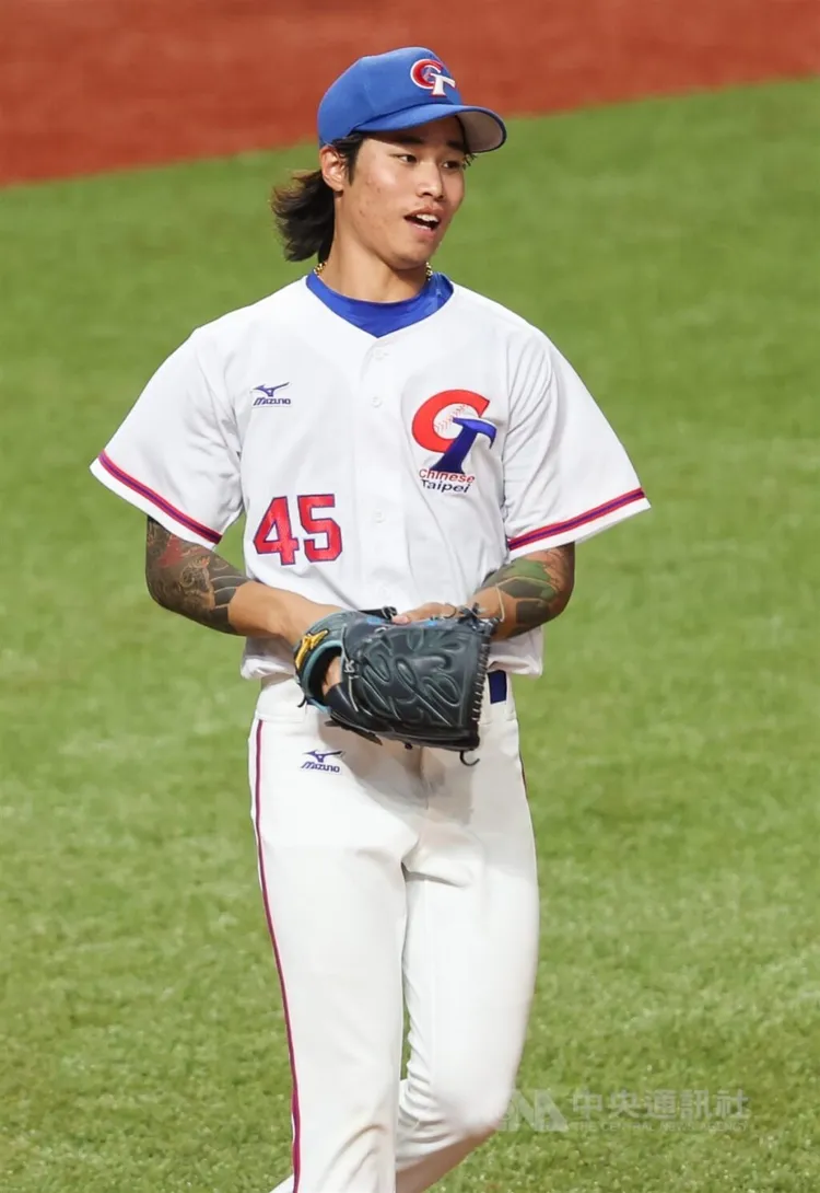 圖為2日預賽台灣隊與韓國隊交手，先發投手林昱珉（圖）主投6局，沒有失分演出優質先發。中央社