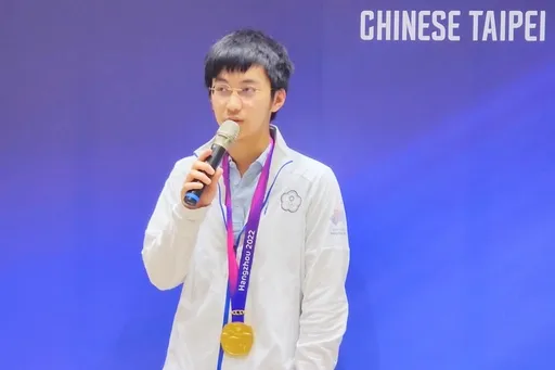 金牌國手回國啦!圍棋「省話一哥」許皓鋐 吐出這段話