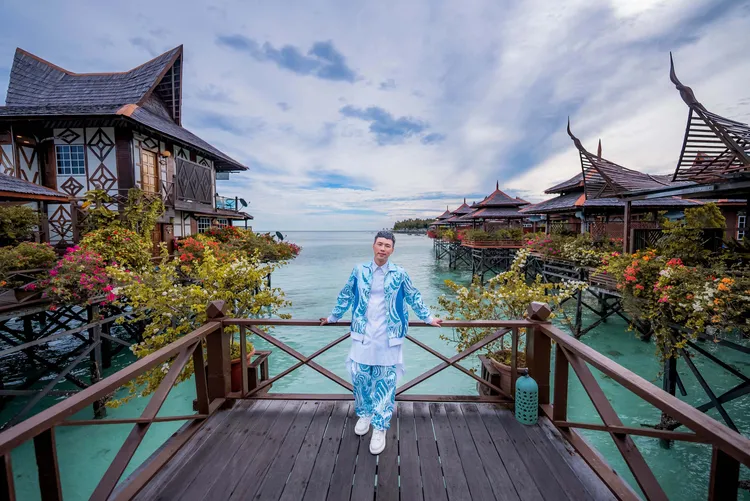 陳威全日前帶隊回家鄉沙巴拍MV，上山下海拍了10個景點。上行娛樂提供