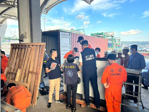 桌上型車床卻加裝「工作檯」有貓膩　果然藏毒！保三警破獲逾億元毒品、聲押3嫌　