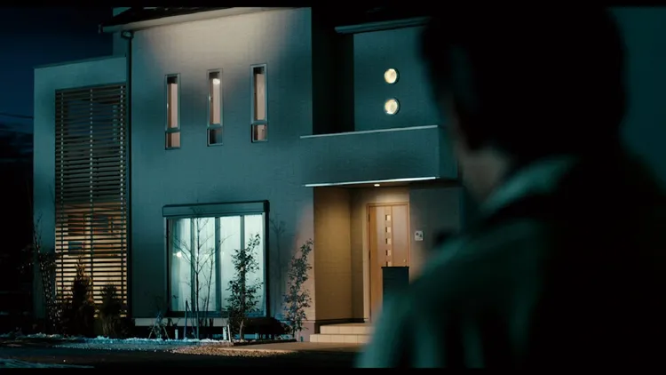 窪田正孝搬進《詭屋》遇到一連串怪事。華映娛樂提供