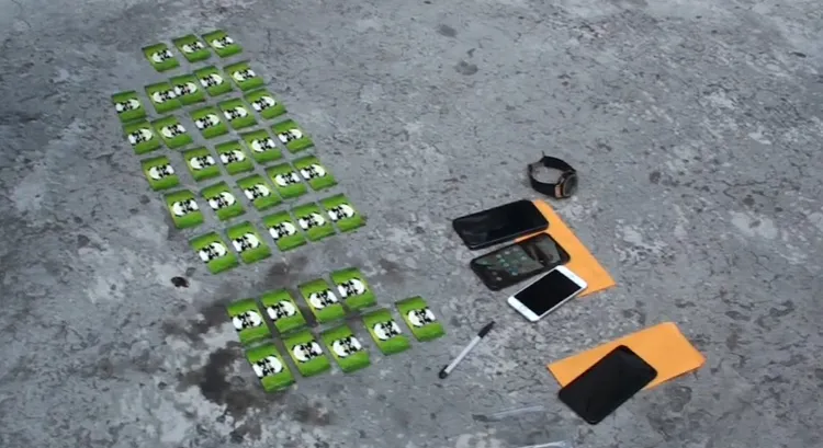 吳嫌當場被警方起獲毒品。民眾提供