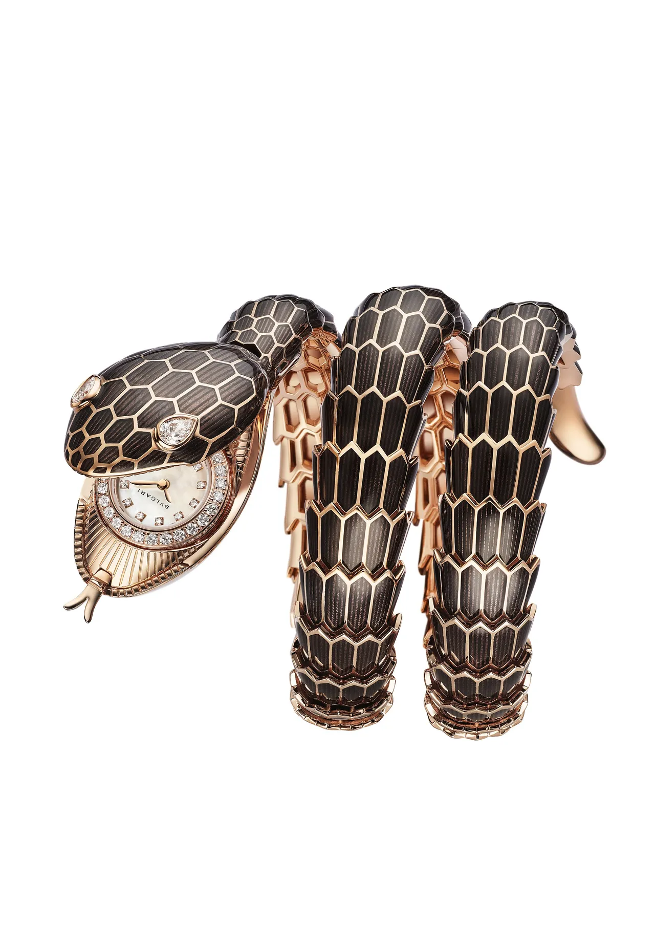 Serpenti Misteriosi頂級珠寶神秘腕錶黑色漆藝款。品牌提供