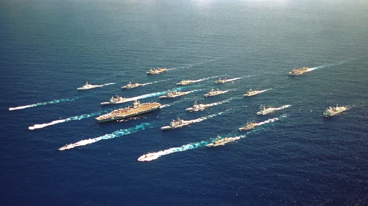 美國航空母艦打擊群具有充分的威懾力量。圖為航空母艦林肯號打擊群。翻攝USA Navy