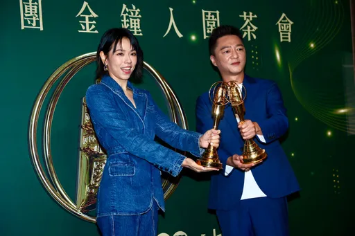 金鐘常客藍葦華獻計　夏于喬備妥肌肉鬆弛劑控管表情