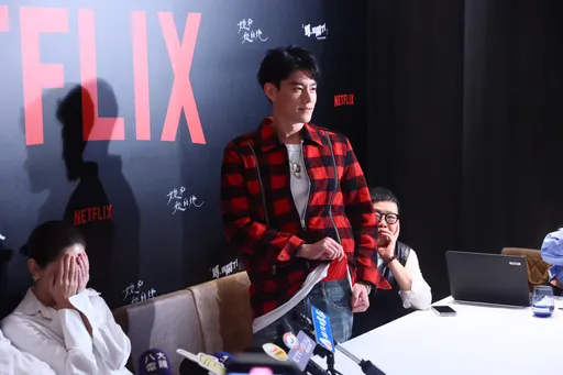 李程彬慶功當眾拉出「紅內褲」 許瑋甯放閃邱澤被問做人進度這樣回