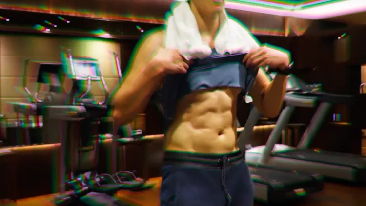 王力宏曬出6塊肌。翻攝王力宏臉書