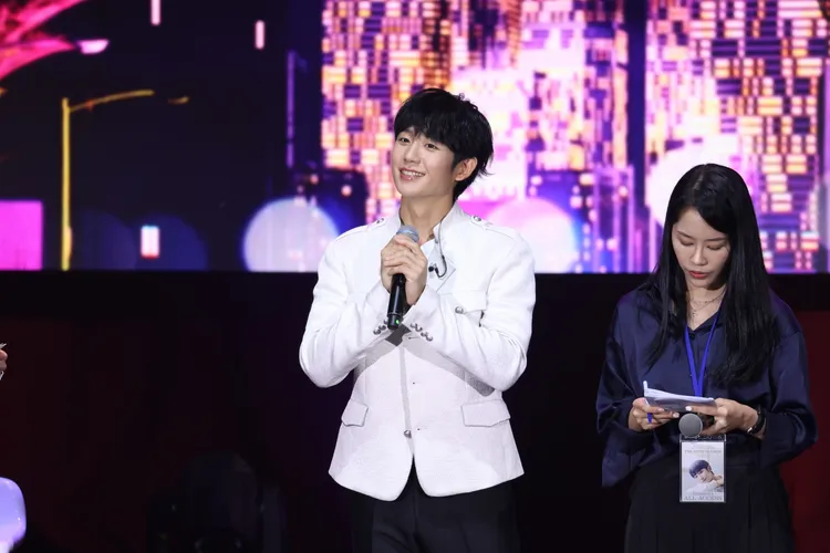 丁海寅演過3次軍人，笑說不想再穿軍服了。攝影中心攝