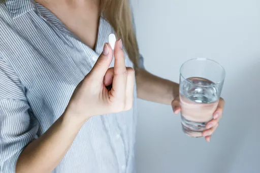 抗忧郁药当感冒药三餐吃!她昏睡3天才醒 这一症候群恐严重致死