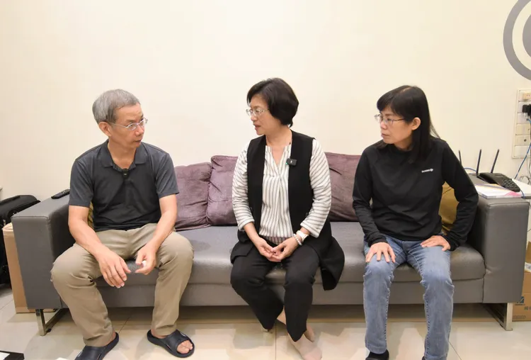 王惠美感謝施沛妤的爸爸媽媽，從小對她用心栽培。縣府提供