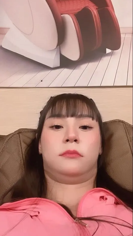 短今曾自曝崩壞照。取自短今社群